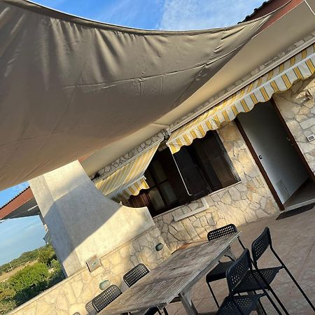 Case Vacanza E Camere In Villa Isabella Con Parcheggio Custodito E Wifi ジョーイア・デル・コッレ エクステリア 写真