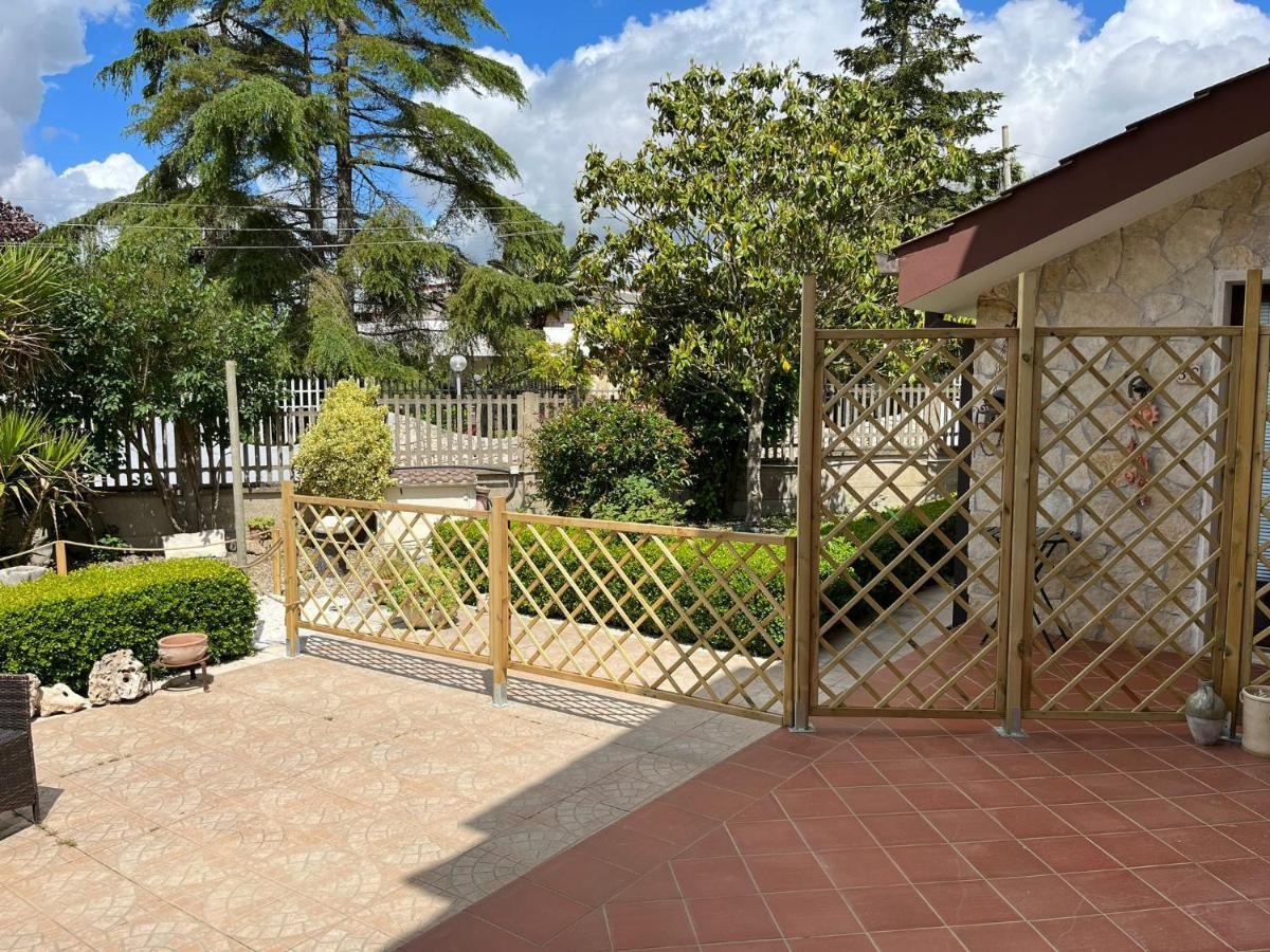 Case Vacanza E Camere In Villa Isabella Con Parcheggio Custodito E Wifi ジョーイア・デル・コッレ エクステリア 写真