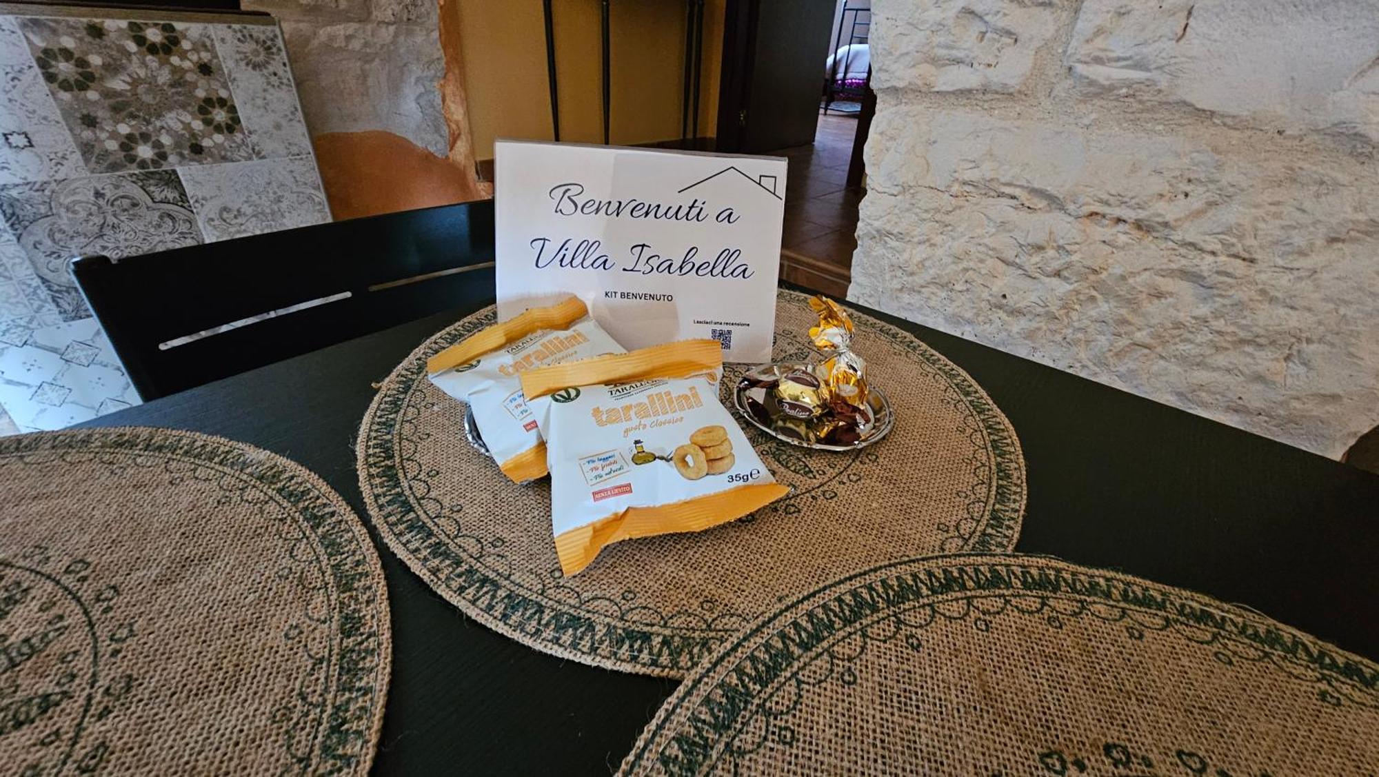 Case Vacanza E Camere In Villa Isabella Con Parcheggio Custodito E Wifi ジョーイア・デル・コッレ エクステリア 写真