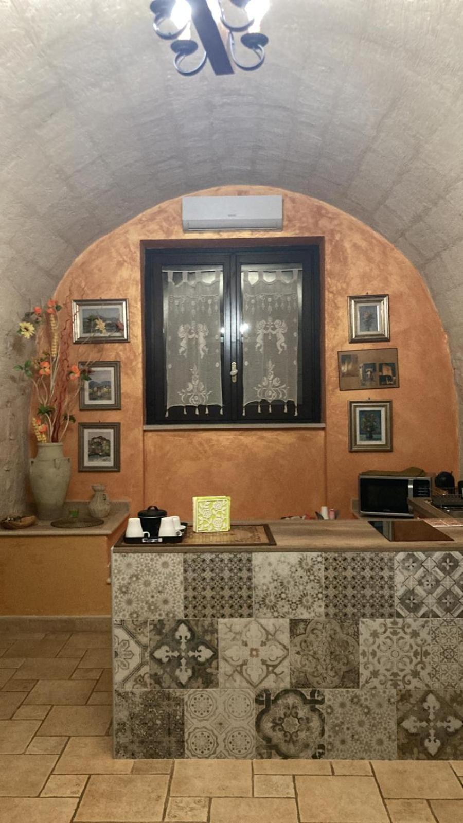 Case Vacanza E Camere In Villa Isabella Con Parcheggio Custodito E Wifi ジョーイア・デル・コッレ エクステリア 写真