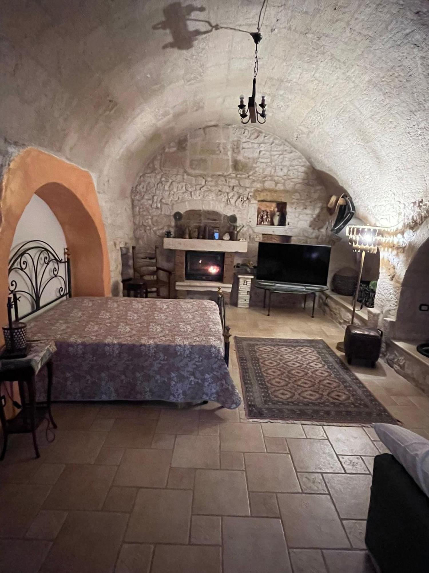 Case Vacanza E Camere In Villa Isabella Con Parcheggio Custodito E Wifi ジョーイア・デル・コッレ エクステリア 写真
